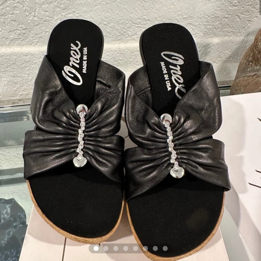 Onex Trinity black wedge sandals size 8